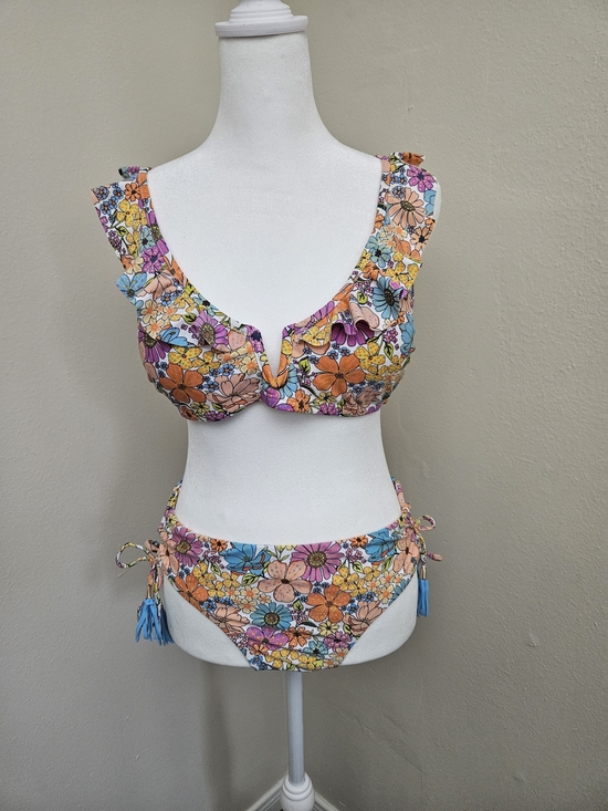 Time and Tru Other - Time and Tru Multicolor Floral Ruffle Bikini Set